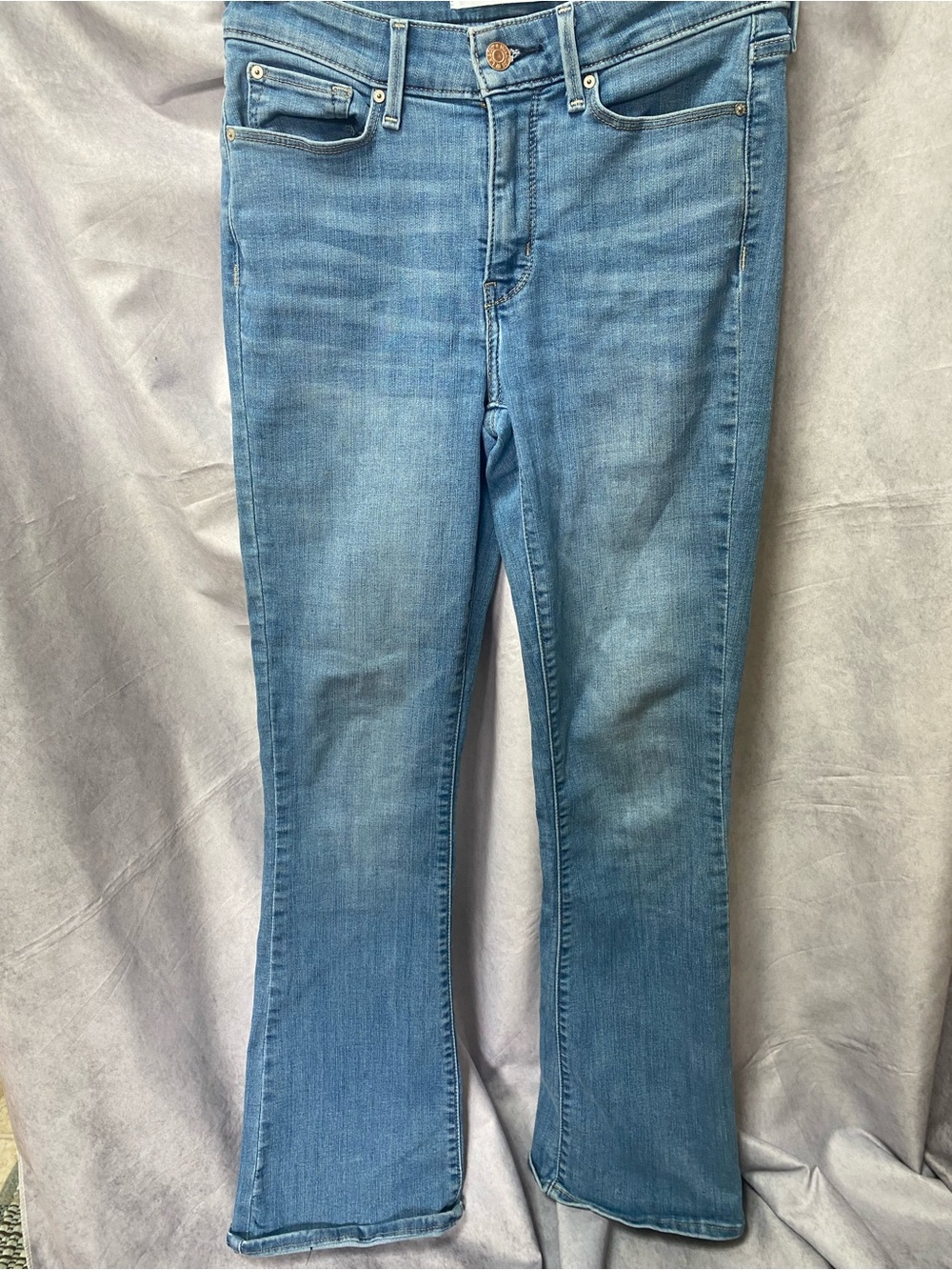 Levi Strauss Midrise Bootcut  Womens size 4/27